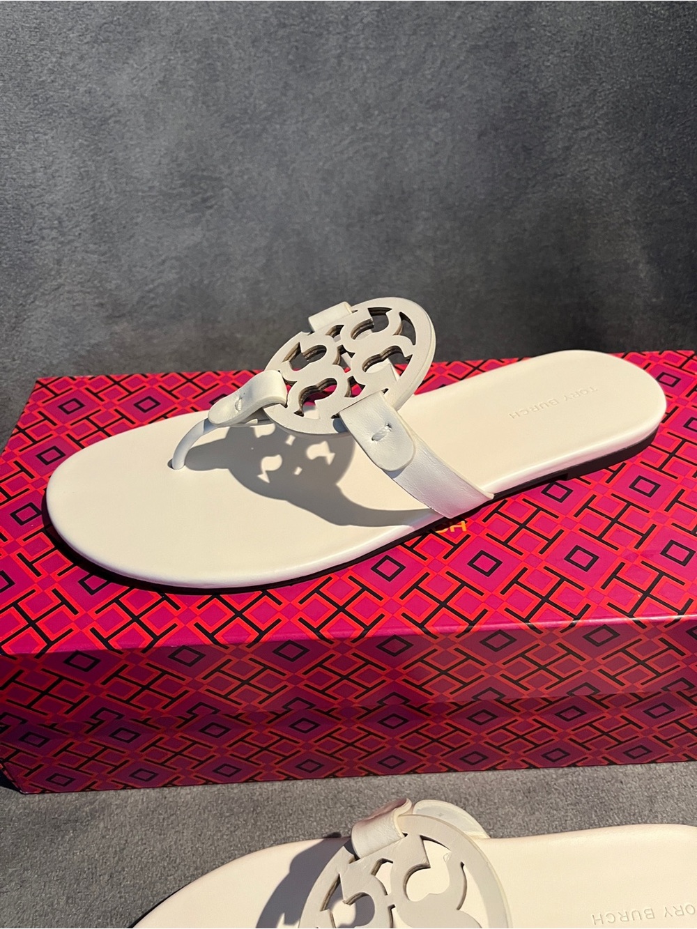Tory Burch Women’s Miller Sandals New Ivory Size 7 US Leather - Picture 8 of 15